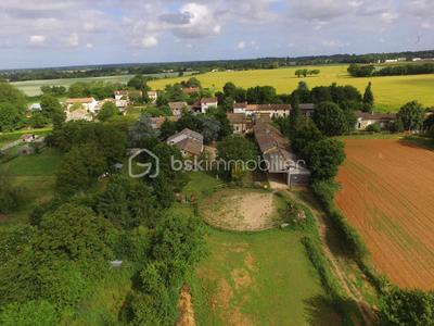 Maison - 184 m² - 10 pièces