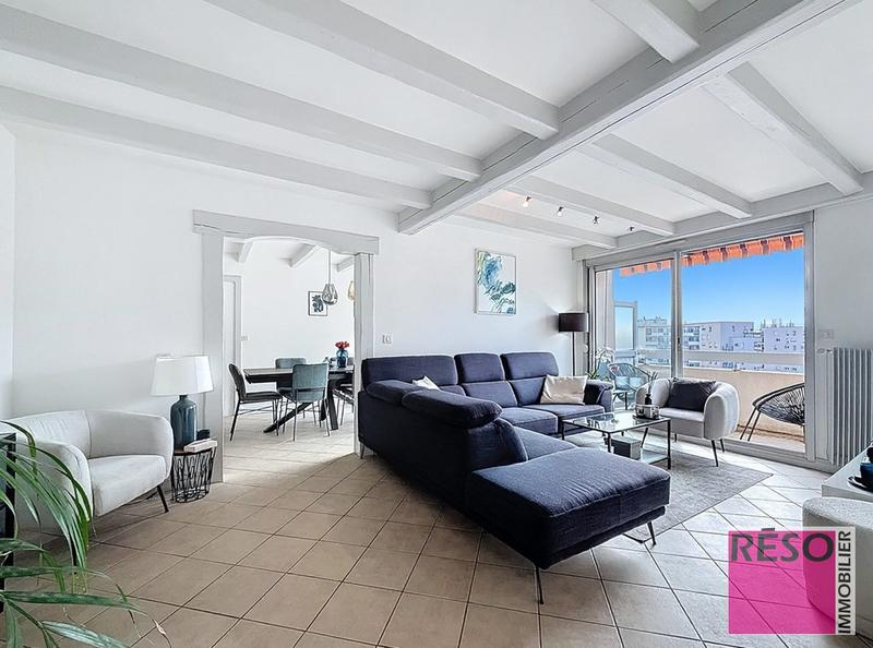 Appartement - 111 m² - 5 pièces