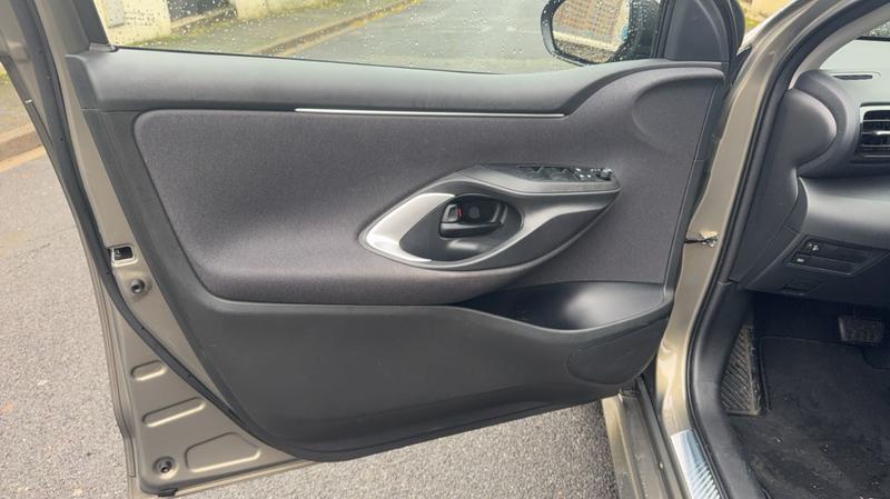 Toyota Yaris IV 1.5 VVTi 116 Hybrid E-Cvt Design