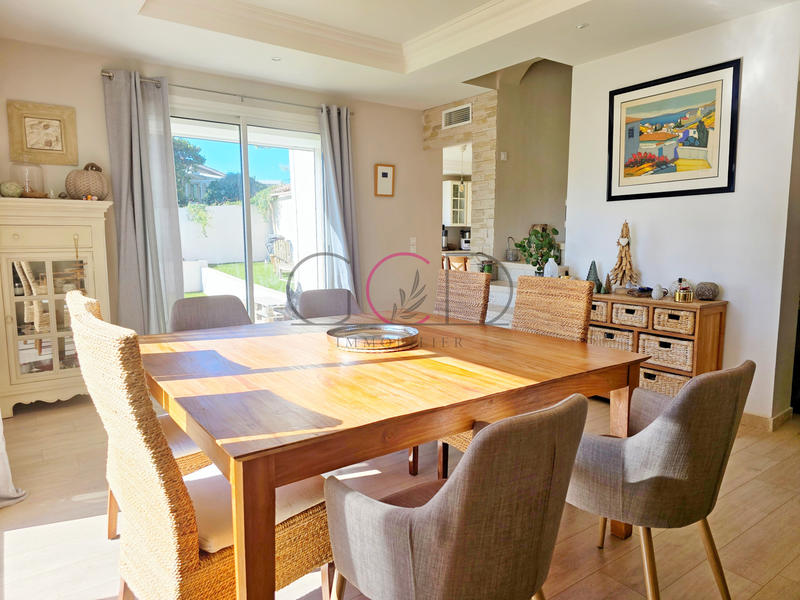 Villa - 183 m² - 6 pièces