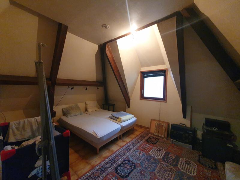 Propriété - 225 m² - 7 pièces