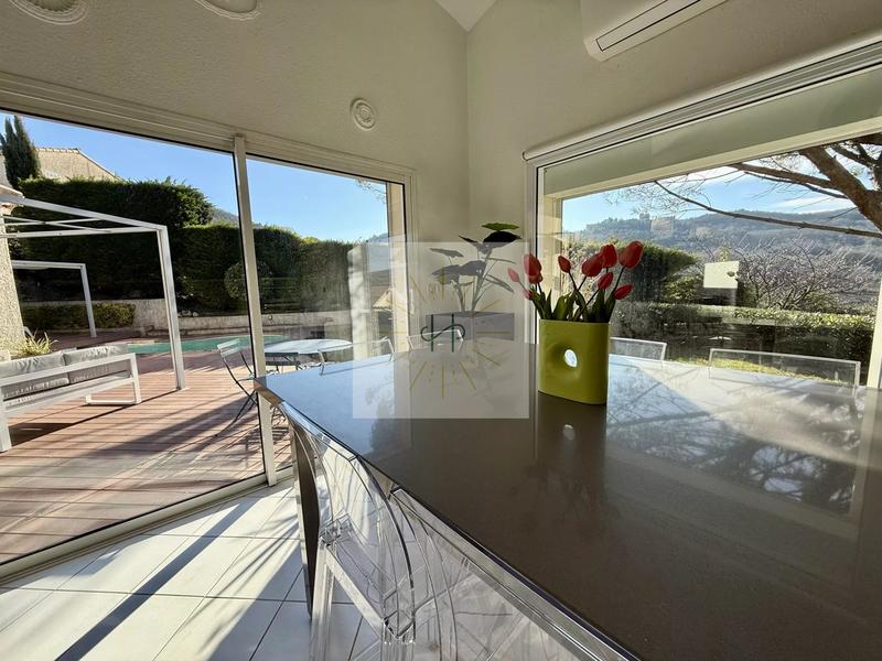 Maison - 173 m² - 7 pièces