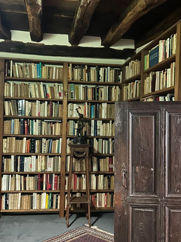 Maison - 385 m² - 10 pièces