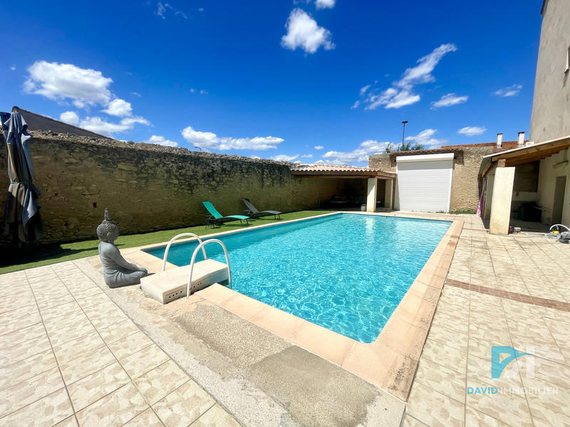 Maison - 242 m² - 5 pièces