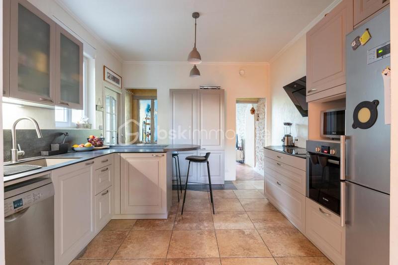 Maison en pierre - 125 m² - 6 pièces