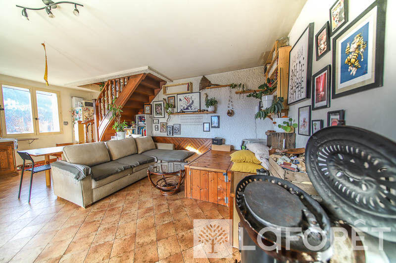 Maison - 96 m² - 3 pièces