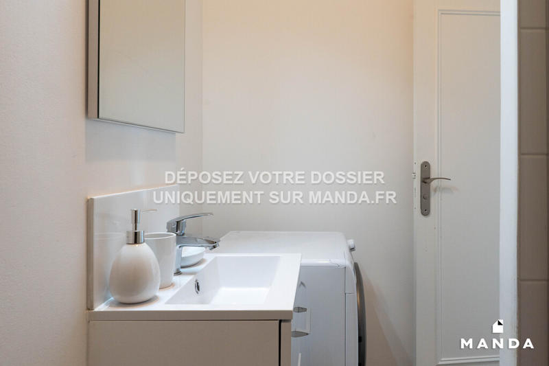 Chambre - 11 m² - 6 pièces