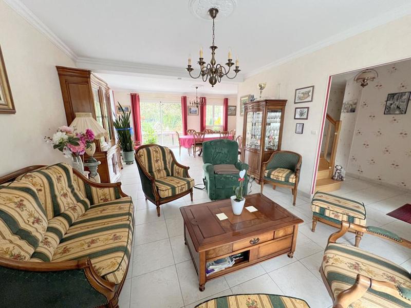 Maison - 197 m² - 7 pièces