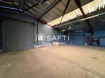 Local commercial - 2 265 m² - 6 pièces