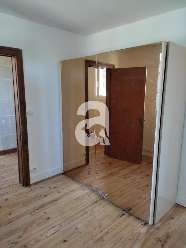 Maison ancienne - 97 m² - 4 pièces