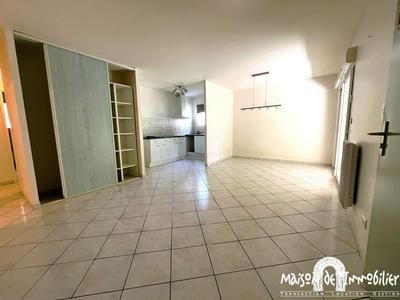 Maison - 65 m² - 3 pièces