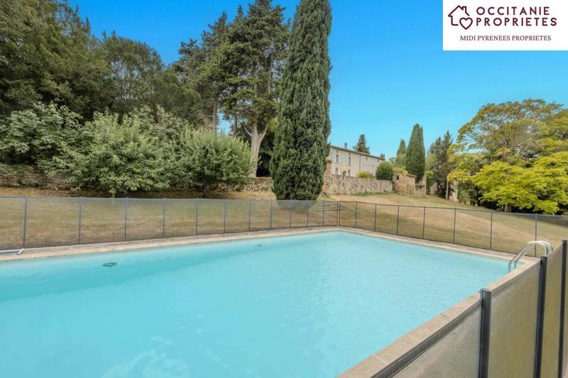 Propriété - 520 m² - 13 pièces