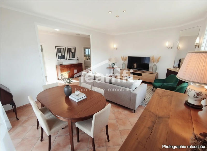 Maison - 180 m² - 5 pièces