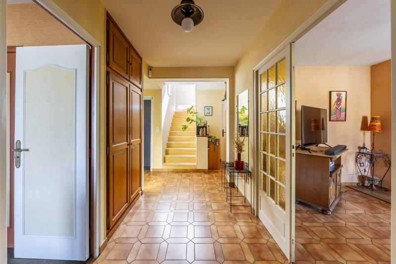 Maison - 190 m² - 11 pièces