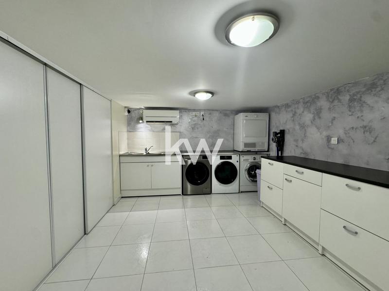 Maison - 180 m² - 6 pièces