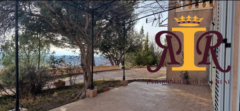 Maison - 163 m² - 8 pièces