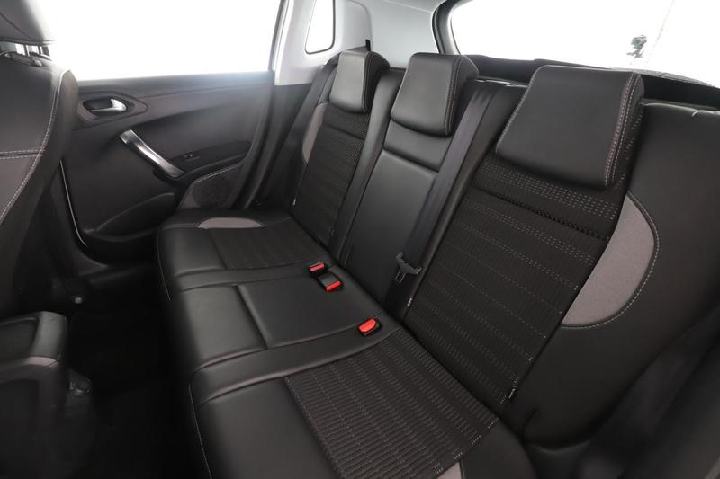 Peugeot 2008 1.2 PureTech Allure Business 110 ch