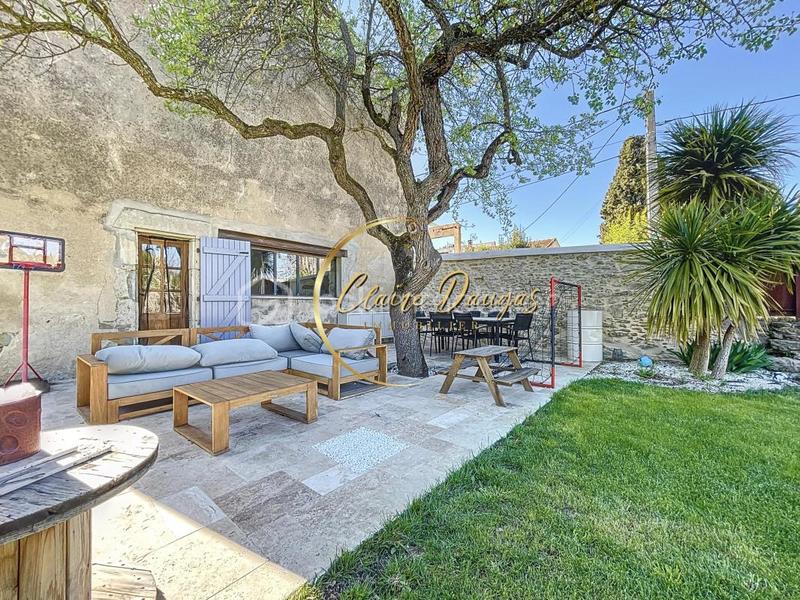 Maison en pierre - 250 m² - 6 pièces