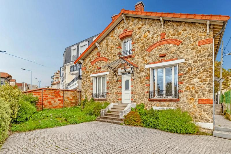 Maison - 160 m² - 6 pièces