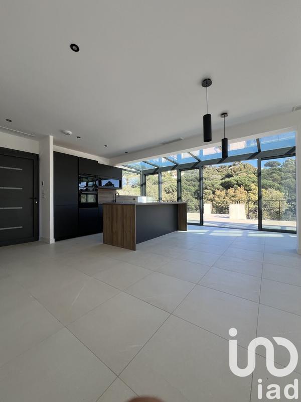 Maison - 170 m² - 7 pièces