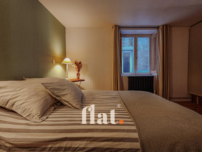 Loft - 130 m² - 5 pièces