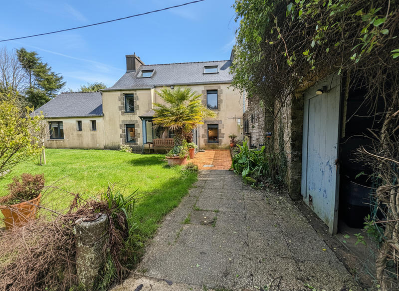 Maison - 110 m² - 7 pièces