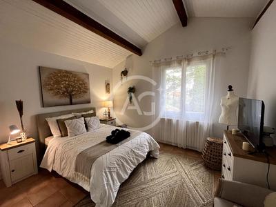 Maison - 192 m² - 7 pièces