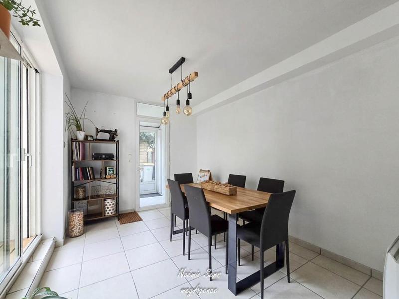 Maison - 95 m² - 5 pièces