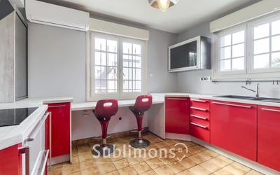 Maison traditionnelle - 150 m² - 7 pièces