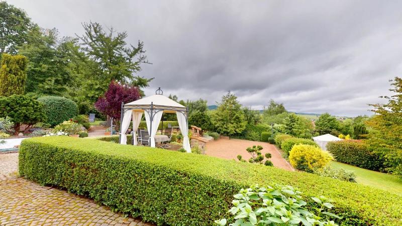 Maison - 192 m² - 5 pièces