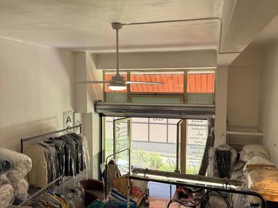 Local commercial - 42 m² - 1 pièce