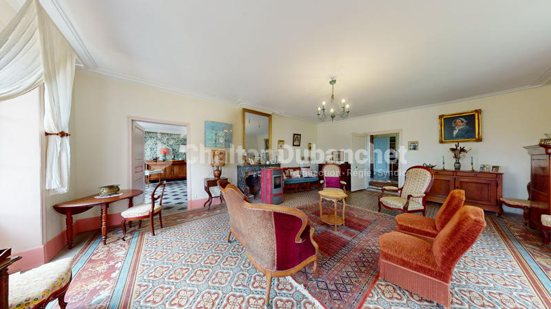 Maison - 466 m² - 17 pièces