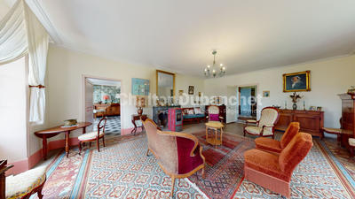 Maison - 466 m² - 17 pièces