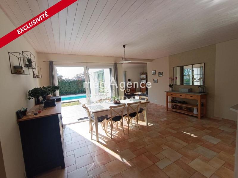 Maison traditionnelle - 147 m² - 6 pièces