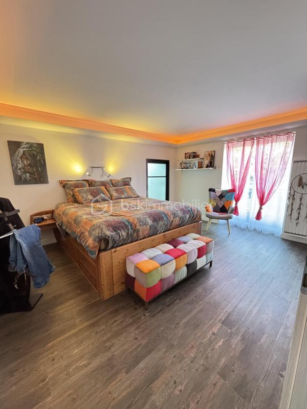 Villa - 350 m² - 9 pièces