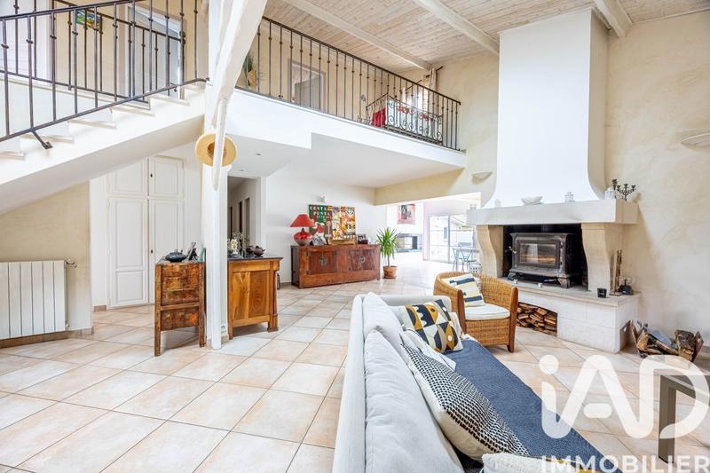 Maison - 250 m² - 7 pièces