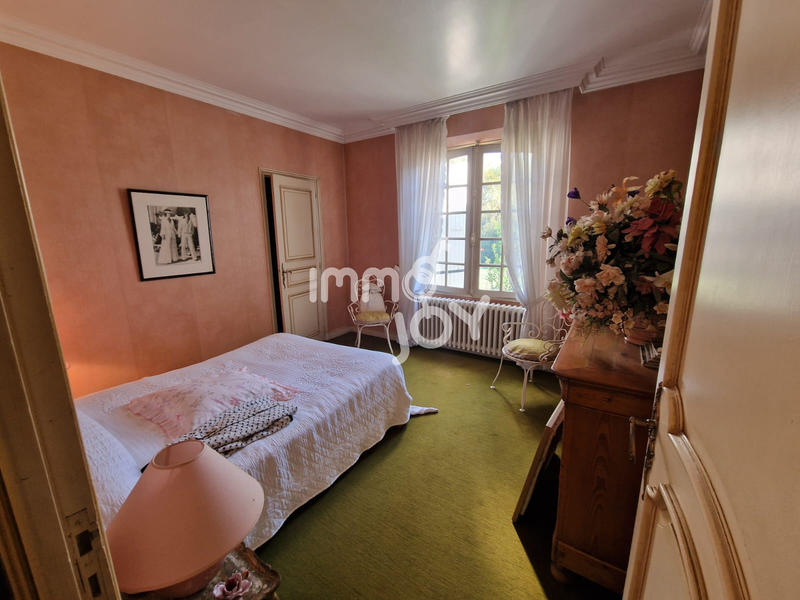 Villa - 411 m² - 12 pièces