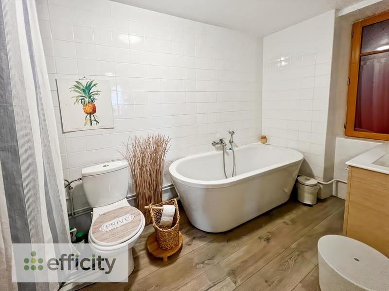 Loft - 280 m² - 6 pièces