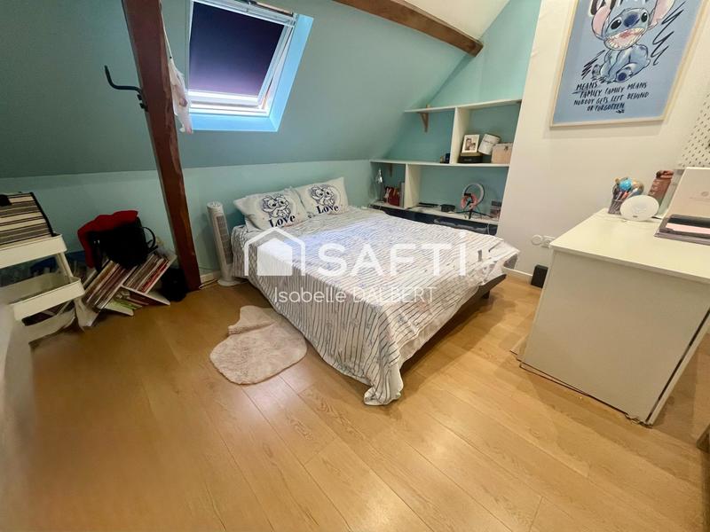 Maison - 260 m² - 8 pièces