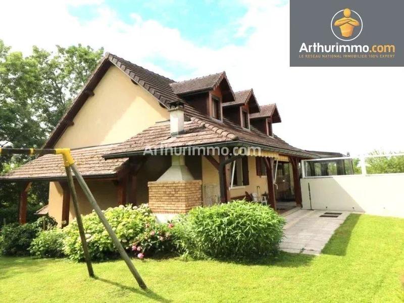 Maison - 165 m² - 8 pièces