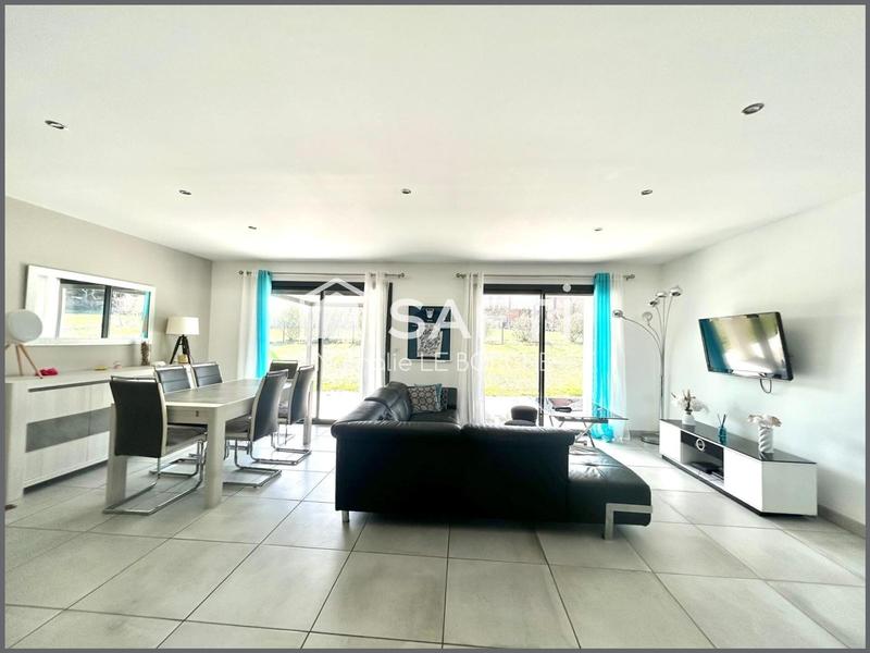 Maison - 95 m² - 5 pièces