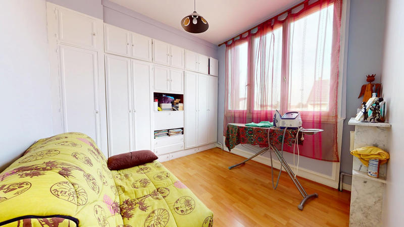 Maison - 95 m² - 5 pièces