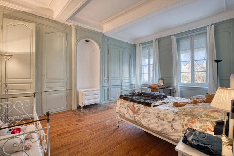 Maison bourgeoise - 180 m² - 12 pièces