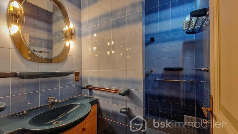 Appartement - 176 m² - 6 pièces