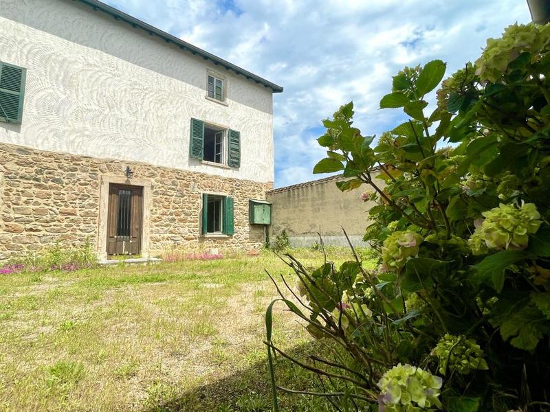 Maison - 93 m² - 5 pièces