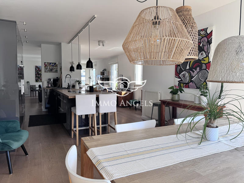 Appartement - 125 m² - 4 pièces