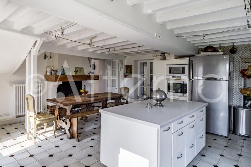 Maison - 350 m² - 12 pièces