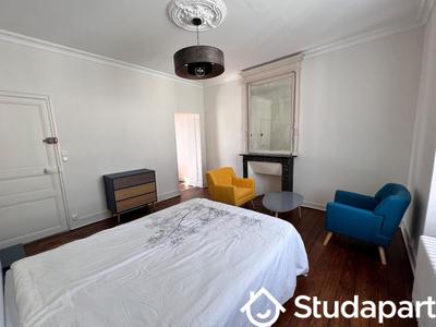 Chambre - 28 m² - 1 pièce