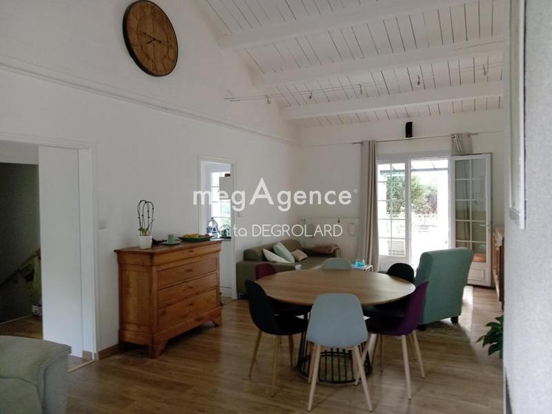 Maison - 200 m² - 5 pièces