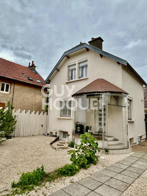 Maison - 122 m² - 6 pièces